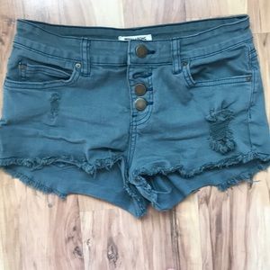 Billabong shorts size 25